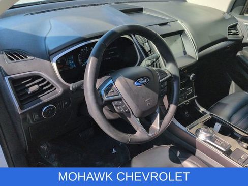 Used 2020 Ford Edge SEL w/ Cold Weather Package image 11