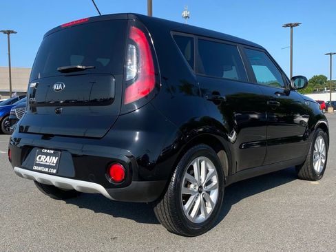 Used 2019 Kia Soul + FWD image 7