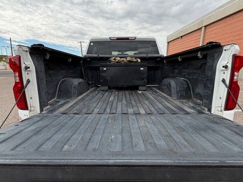 Used 2019 Chevrolet Silverado 1500 LT Trail Boss w/ Convenience Package AWD/4WD image 11