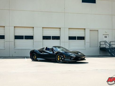 Used 2022 Ferrari F8 Tributo image 47