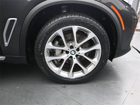 Used 2021 BMW X5 xDrive40i w/ Convenience Package image 29