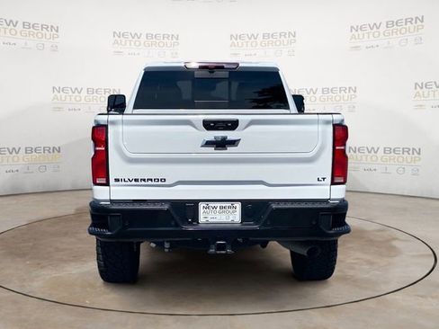 Used 2025 Chevrolet Silverado 2500 LT w/ Trail Boss Package AWD/4WD image 4