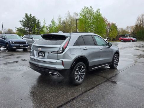 Used 2024 Cadillac XT4 Sport AWD/4WD image 8