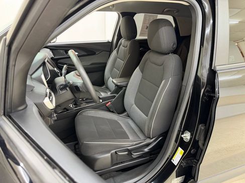 Used 2021 Chevrolet TrailBlazer LS image 19
