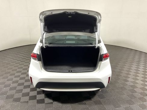 Used 2022 Toyota Corolla LE FWD image 14