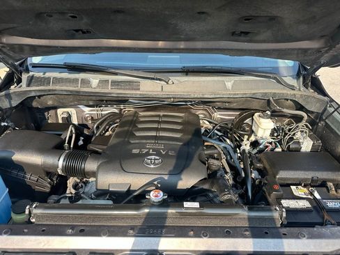 Used 2017 Toyota Tundra SR5 w/ SR5 Upgrade Package image 37