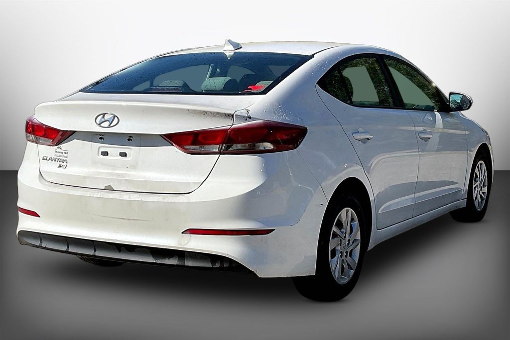 Used 2017 Hyundai Elantra SE FWD image 6