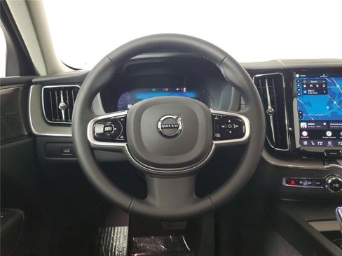 Certified 2025 Volvo XC60 B5 Ultra AWD/4WD image 16