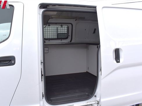 Used 2017 Chevrolet City Express LS image 22