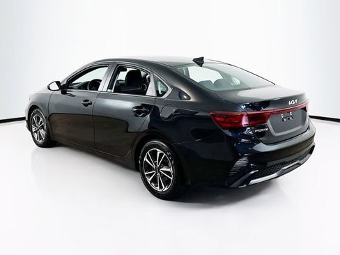 Used 2023 Kia Forte LXS FWD image 5