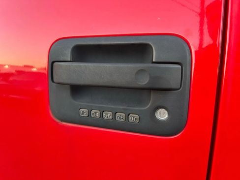 Used 2013 Ford F150 Raptor w/ SVT Exterior Graphics Pkg image 15