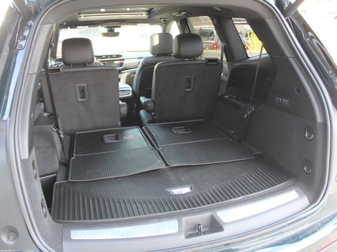 Used 2024 Cadillac XT6 Sport w/ Technology Package AWD/4WD image 34