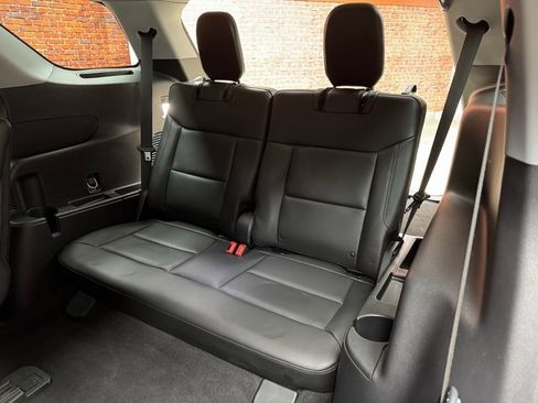 Used 2022 Ford Explorer XLT w/ Equipment Group 202A image 24