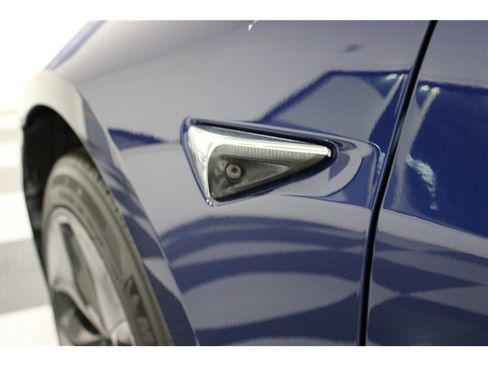 Used 2017 Tesla Model 3 Standard Range image 10