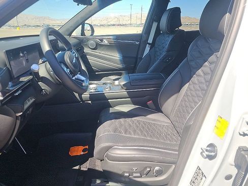 Used 2025 Genesis GV80 3.5T e-SC AWD/4WD image 6