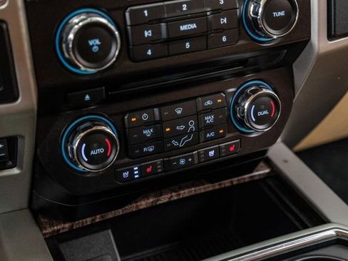 Used 2017 Ford F350 Lariat w/ Lariat Value Package AWD/4WD image 25
