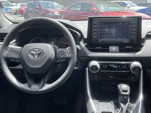 Used 2022 Toyota RAV4 XLE AWD/4WD image 23