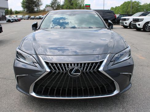 Used 2024 Lexus ES 350 Ultra Luxury FWD image 3