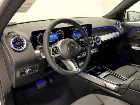 New 2026 Mercedes-Benz GLB 250 GLB 250 image 8