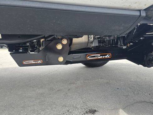 Used 2025 Ford F250 Lariat w/ Black Appearance Package image 11