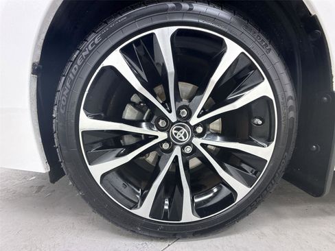 Used 2017 Toyota Corolla L FWD image 10