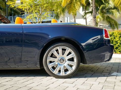 Used 2016 Rolls-Royce Dawn image 15