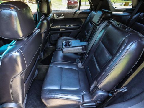Used 2013 Ford Explorer Limited FWD image 29