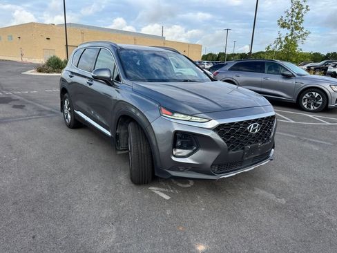 Used 2019 Hyundai Santa Fe AWD image 3