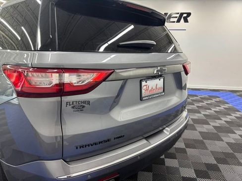 Used 2021 Chevrolet Traverse Premier w/ LPO, Blackout Package image 8