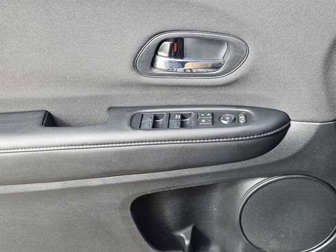 Used 2021 Honda HR-V Sport image 21