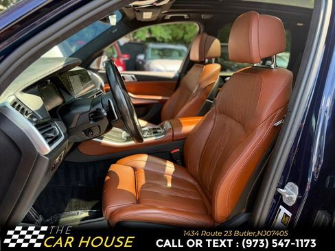 Used 2021 BMW X5 M50i w/ Executive Package AWD/4WD image 17