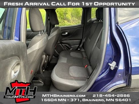 Used 2020 Jeep Renegade Trailhawk w/ Cold Weather Group AWD/4WD image 10
