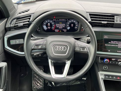 Certified 2023 Audi Q3 2.0T Premium w/ Convenience Package AWD/4WD image 24