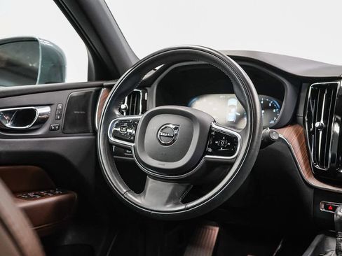 Used 2021 Volvo XC60 T5 Inscription w/ Protection Package Premier image 15