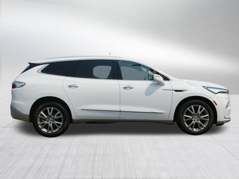 Used 2023 Buick Enclave Premium w/ Experience Buick Package AWD/4WD image 8