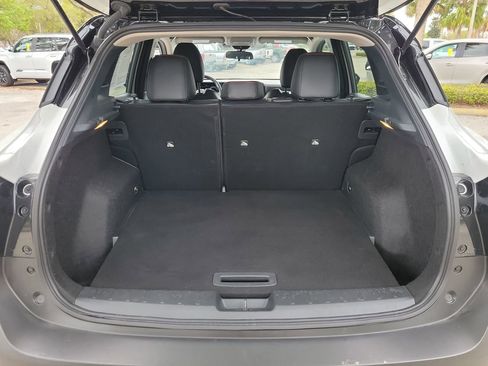 Used 2025 Nissan Kicks SR image 8