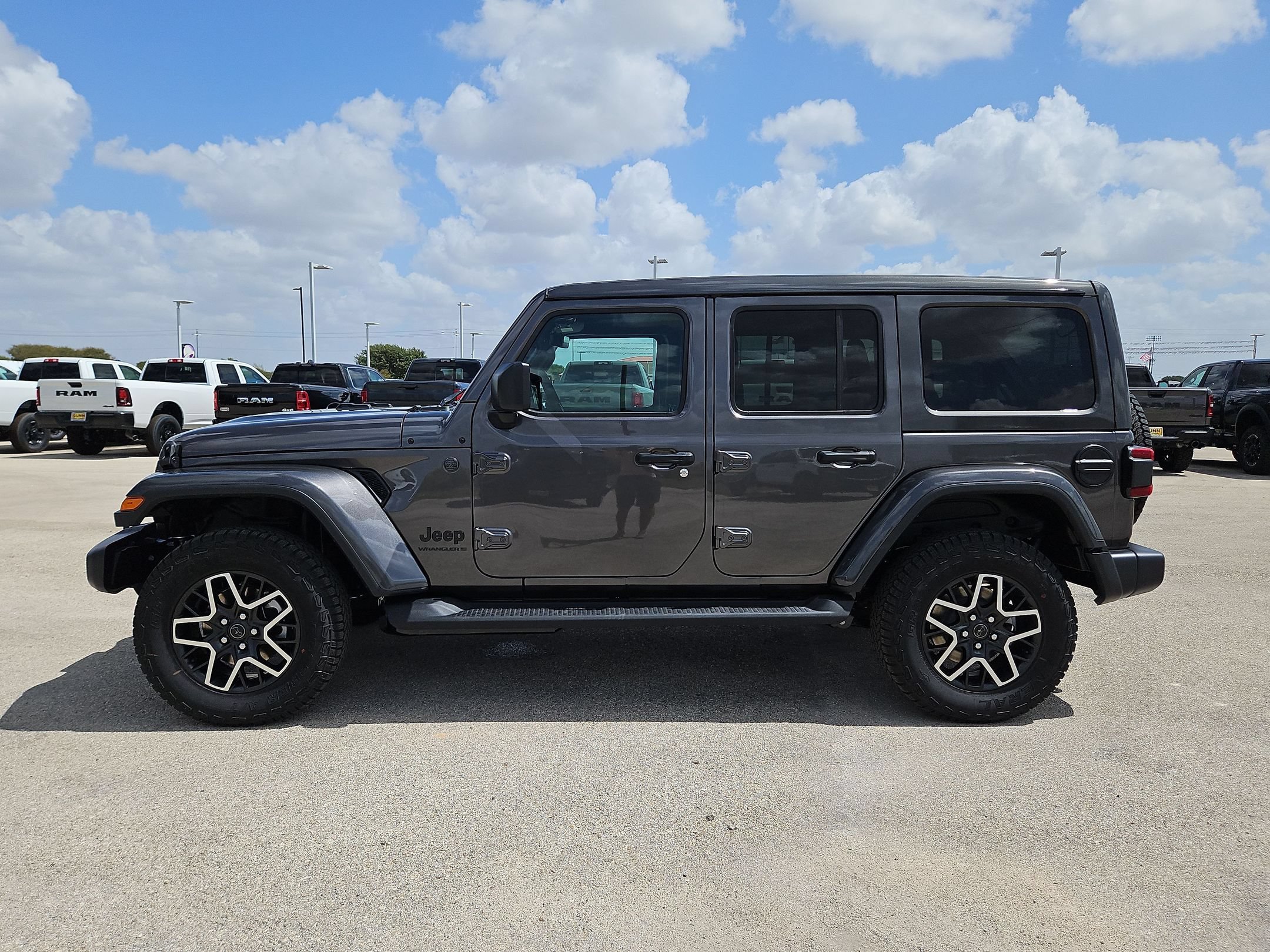 New 2027 Jeep Wrangler Unlimited Sahara AWD/4WD image 6