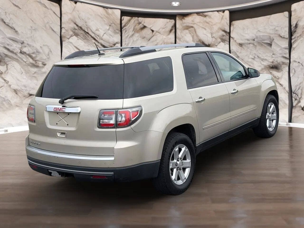 Used 2013 GMC Acadia SLE FWD image 13