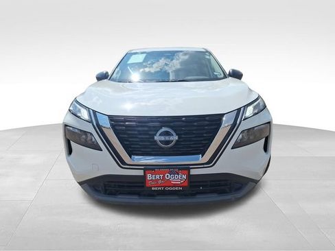 Certified 2023 Nissan Rogue S FWD image 2