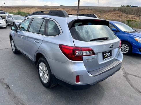 Used 2017 Subaru Outback 2.5i AWD/4WD image 4