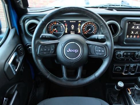 Used 2021 Jeep Gladiator Sport AWD/4WD image 22