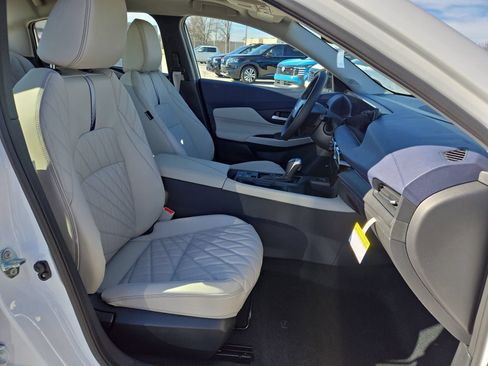 New 2026 Nissan Sentra SL w/ Floor Mat Package FWD image 15