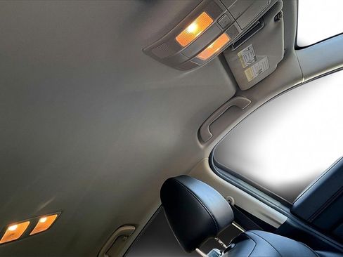 Used 2021 MAZDA CX-5 Touring image 17