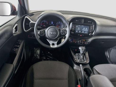 Used 2020 Kia Soul LX FWD image 17