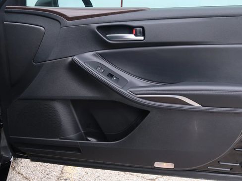 Used 2019 Toyota Avalon XLE image 45