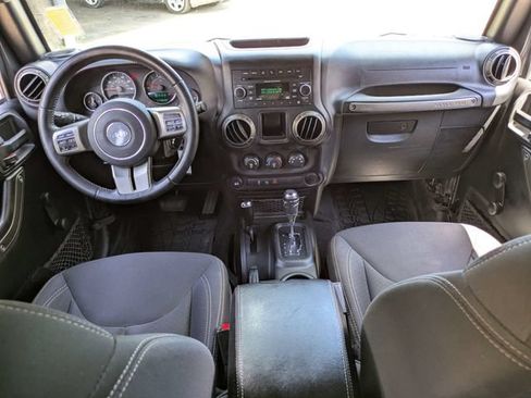 Used 2018 Jeep Wrangler Unlimited Sport AWD/4WD image 13