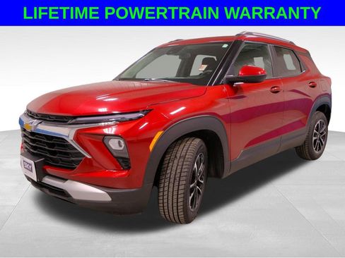 Used 2025 Chevrolet TrailBlazer LT image 1