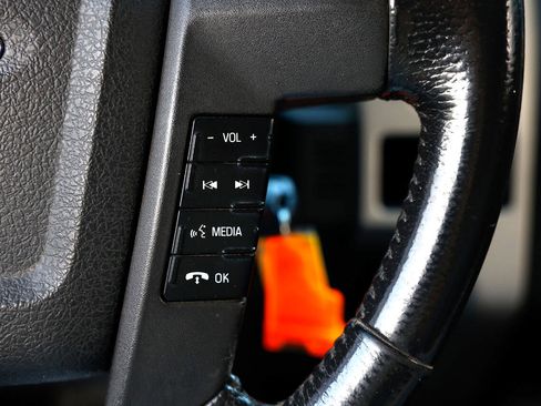 Used 2012 Ford F150 XLT w/ XLT Chrome Pkg image 25