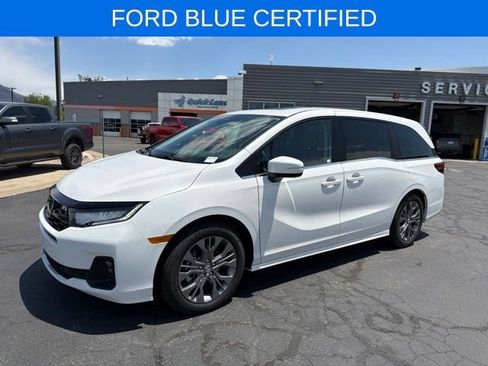 Used 2025 Honda Odyssey Touring image 15