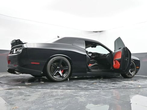 Used 2016 Dodge Challenger SRT Hellcat image 94